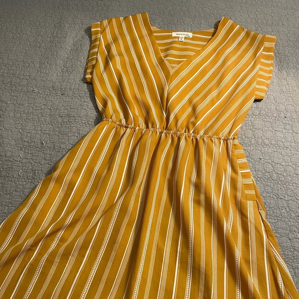 Monteau Los Angeles Mustard Knee-Length Dress